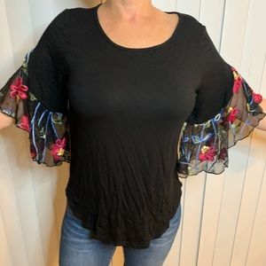 Top w/ floral Embroidered Sleeves for spring